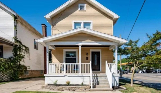 516) Charming home- sleeps 8!