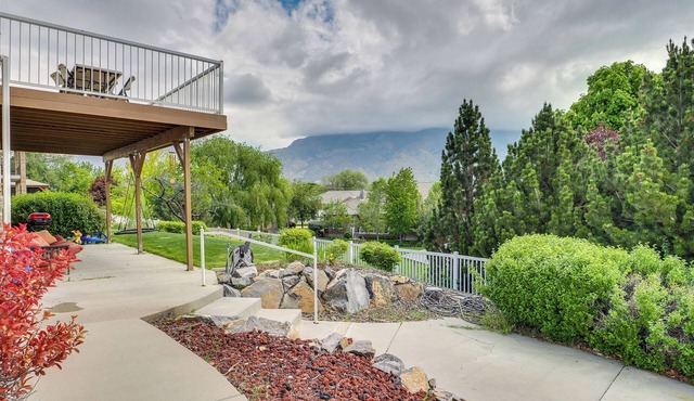 6 Mi to Grove Creek Canyon Trail: Abode w/Views