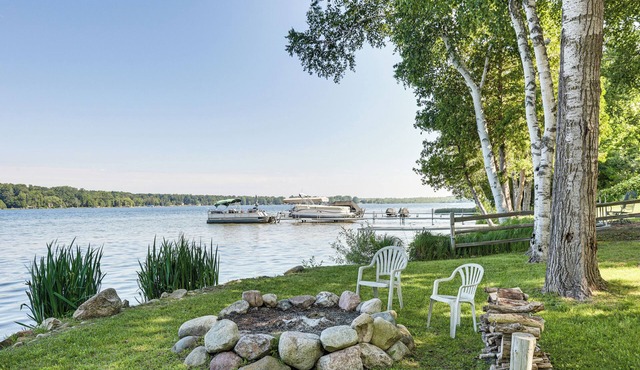 8 Mi to State Park: Duck Lake Waterfront Home