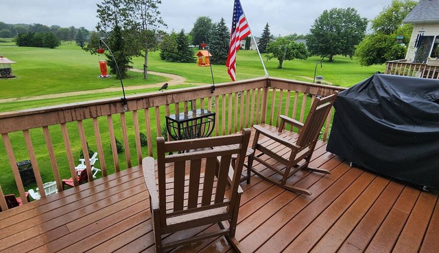 A Best Value! Nice 2+ bdrm home on Foxboro GC in Oregon. 10 Minutes to Madison!