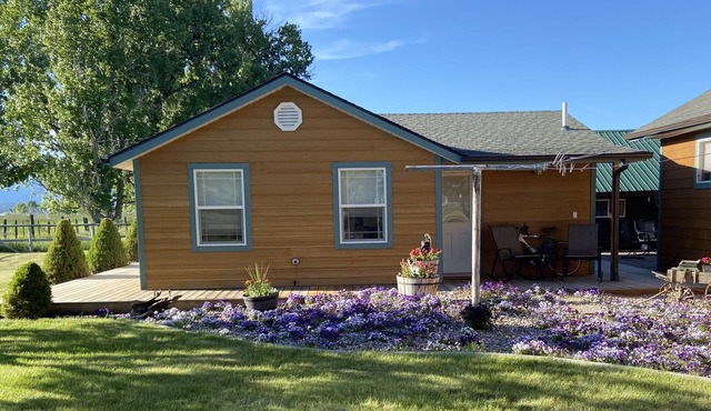 Adorable Out of Town Guest House