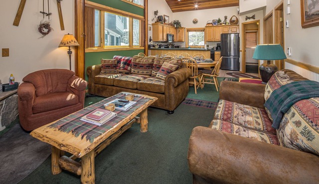 Adventure Awaits! Ski-In/Out Big Sky Townhome by Lake Levinsky & Bear Back Lift