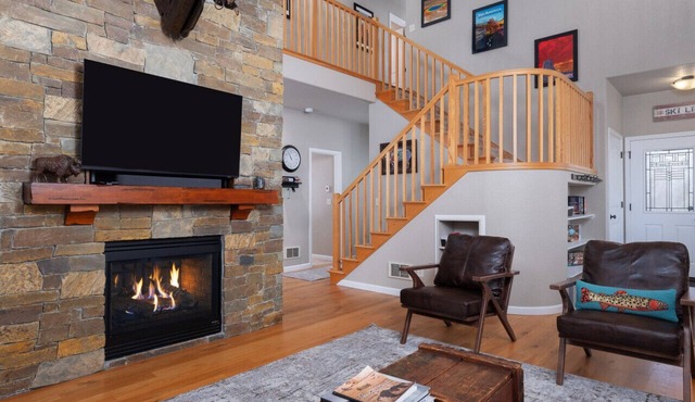 Adventure Basecamp of Teton Valley | Fireplace, Bunk Beds, Aspen Forests and Skiing Nearby