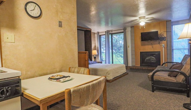 Amazing 1-bedroom condo in Lava Hot Springs for a relaxing stay