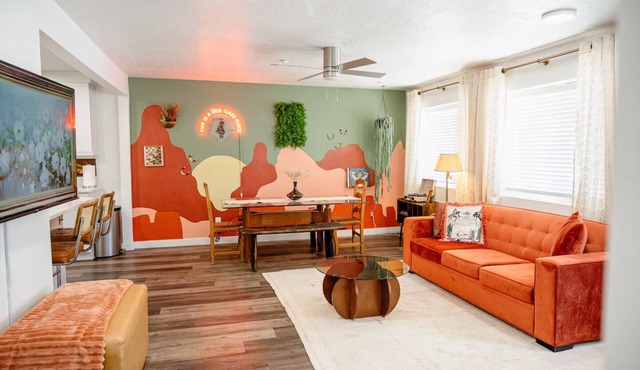 Amentity Packed 3BR: Hot Tub, Pool, Sauna, Outdoor Theater & More 45 min to Zion