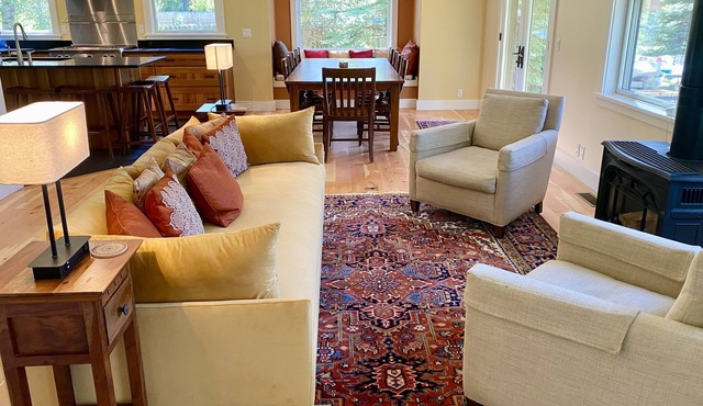 An exquisite modern home, high-end neighborhood, below the Sawtooth wilderness.