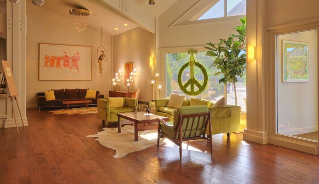 Ashland Airport 2 Queen studio w/Gym, pool
