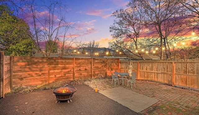 Ashland Urban Cabin - Centrally located & walking distance to SOU and Downtown