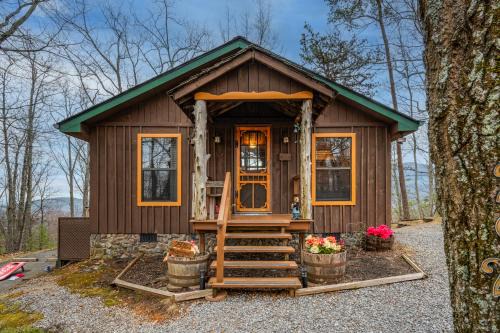 Authentic, Rustic, Cute & Cozy! in Pigeon Forge