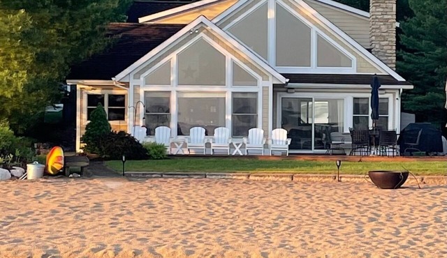 Baldwin, MI beach front home on Big Star Lake, 3bed/3bath+bunks sleeps 14 in Baldwin