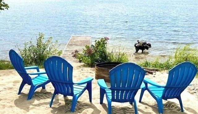 Bass Lake waterfront! Close to Traverse City and the Sleeping Bear Dunes!