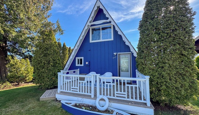 Bay View A-Frame + King Bed | 5-Min Walk to Beach