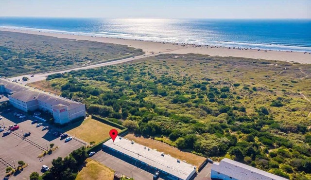 Beachfront Condo | Walk to DT | Dogs OK | Unit A