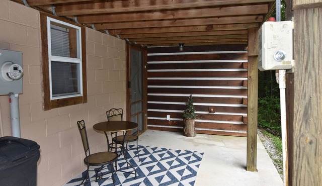 Bear Den | Full Kitchen Cabin Near Laurel River Lake & Cumberland Falls