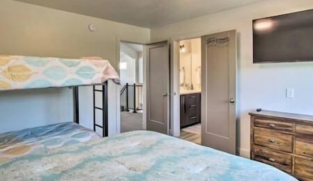 Bear Lake Beach Front! Sleeps 46