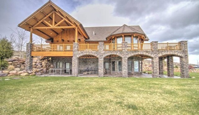Bear Lake Paradise: Sleeps 20 Guests!