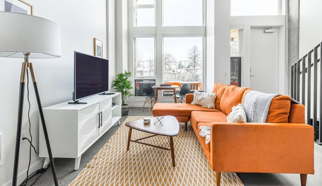 Beautiful 1BR in Bellevue, Gym + Pet-Friendly