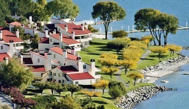 Beautiful 2 bedroom unit at resort, sleeps 6