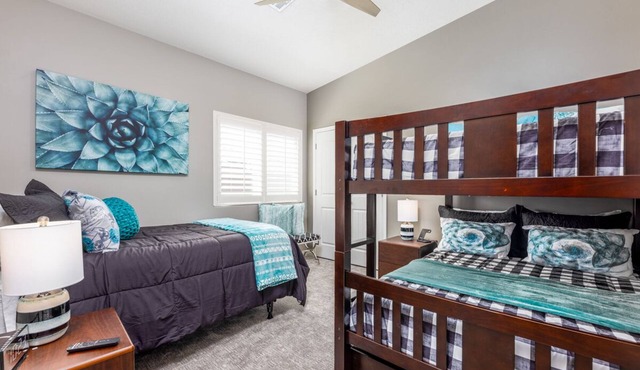 Beautiful 3-bed professionally appointed golf sport & desert recreation getaway.