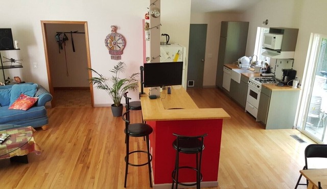 Beautiful 4-bedroom home w/ rec room, patio & yard
