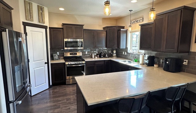 Beautiful 4bd 2.5 bath home close to everything!