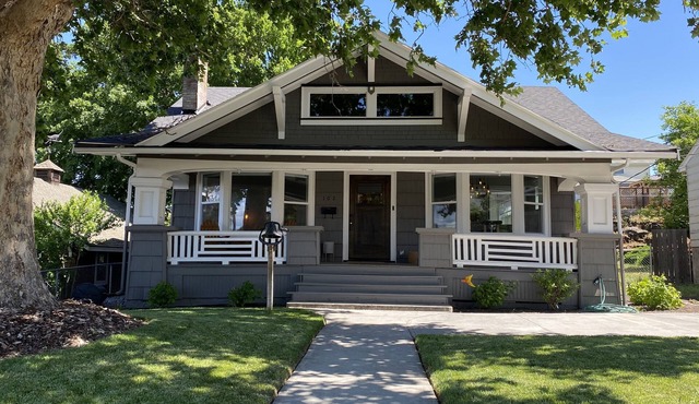 Beautiful Downtown Craftsman with River View
