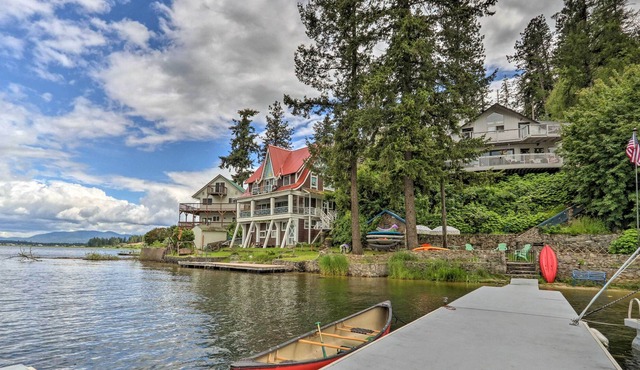 Beautiful Newman Lake Home w/ Dock & Hot Tub!