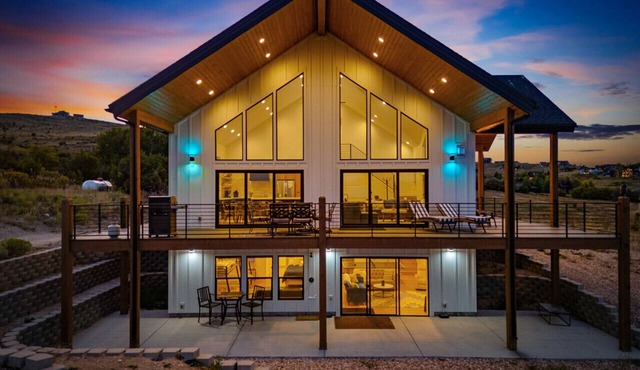 Belle of Bear Lake | Sleeps 32, Stunning Views, Family Friendly, Hot Tub!