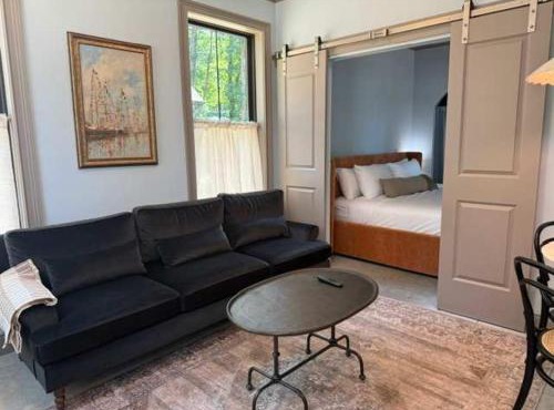 Bellflower - Cozy One Bedroom Villa at Petite Acres