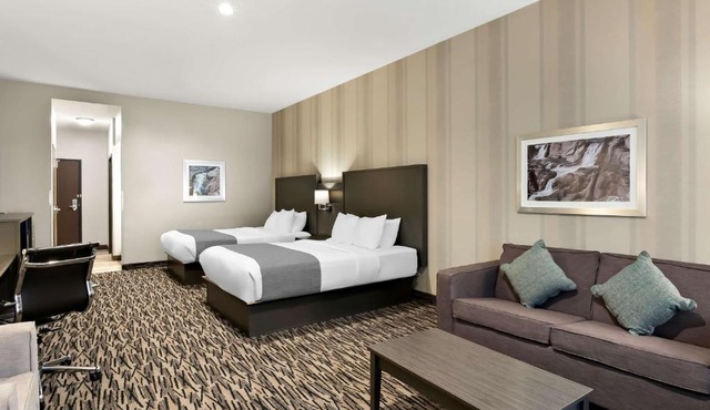 Best Western Sawtooth Inn and Suites