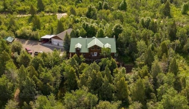 Big Family Reunion Lodge! Close to Yellowstone Jackson Grand Tetons Island Park.