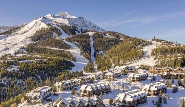Big Sky Saddle Ridge Chalet! Ski In/Out! Private Hot Tub and Grill!