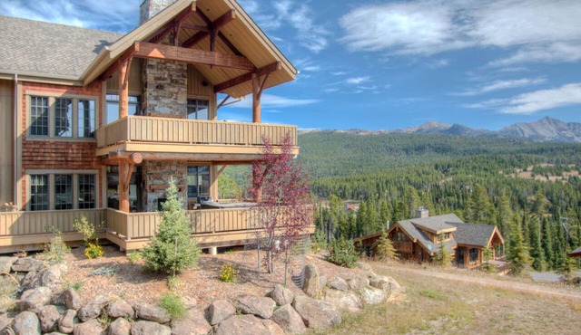 Big Sky Vacation Rentals: Cowboy Suite 7D