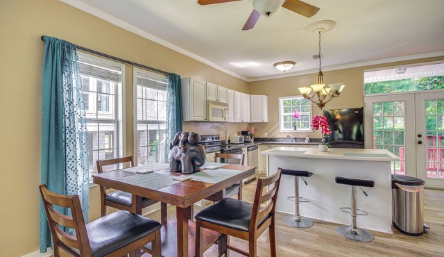 Biloxi Home: Walk to Fishing & 2 Mi to Beach!