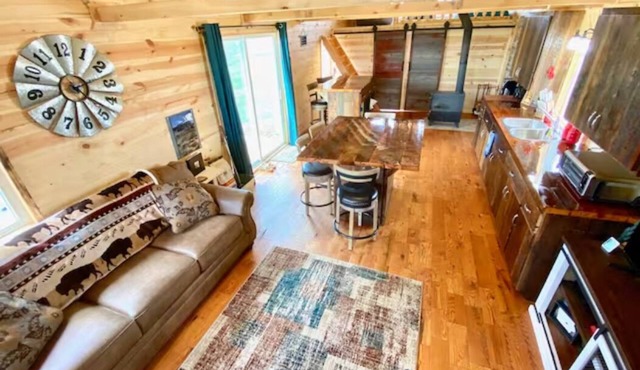 BISON Ranch~Cabin~Heat~A/C~Huge Views~ Bison within walking distance