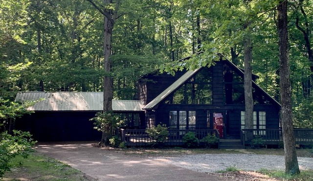 Blade Bay - Beautiful Remodeled cabin, close to everything, pet friendly!