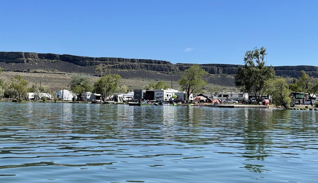 Blue Lake Resort