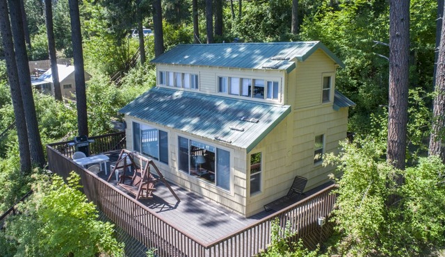 BOATDOCK W/2 SLIPS,WATER TRAMPOLINE, FLOATING ISLAND,SHUFFLEBOARD,GAMEROOM