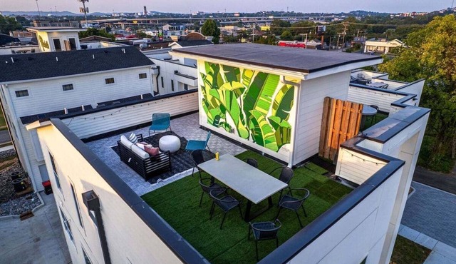 Bohemian Binary 232-234–Mins to Midtown–Sleeps 16
