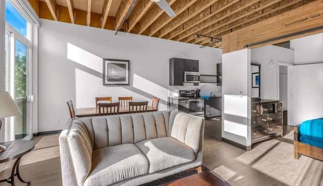 Bremerton Bay Condo | Walk to Ferry | Unit 202