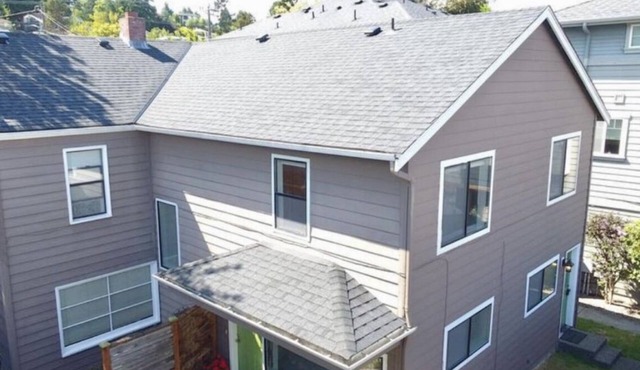 Bright and cozy townhome with private setting
