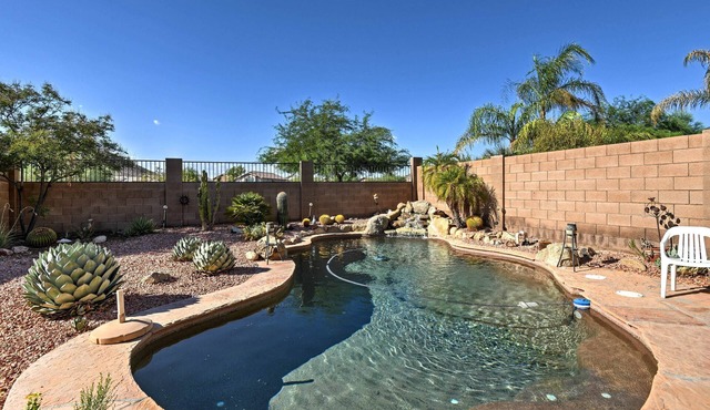 Bright Central Phoenix Luxury Home w/Grill & Patio in Phoenix