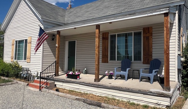 Bright-Clean-Prime Location-Near Lava Hot Springs-Bullseye Inn