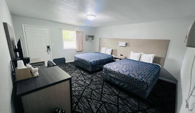 Budget-Friendly Room Near Lake Keomah for a Peaceful Stay