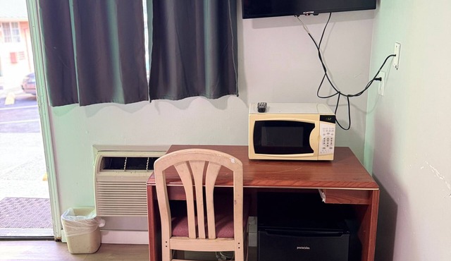 BUDGET INN