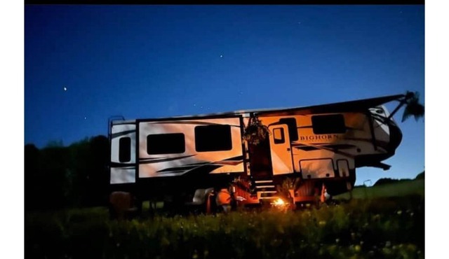Camping or Glamping you decide! Near Tuscaloosa.