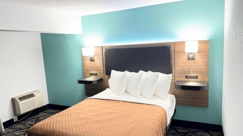 Cedar Hill Lodge