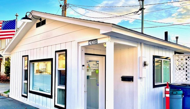Central Cottage -close to everything!