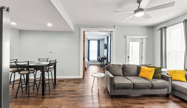 Central Fort Wayne Apartment | Triplex Residence