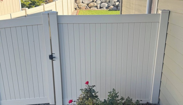 Charming 1-bedroom house in nice Coeur d'Alene Place neighborhood with AC